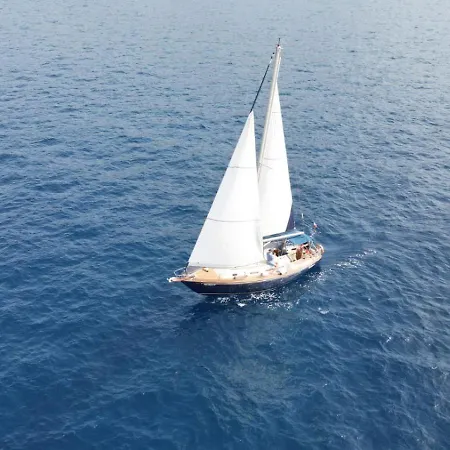Botel Ventisquero Tazacorte